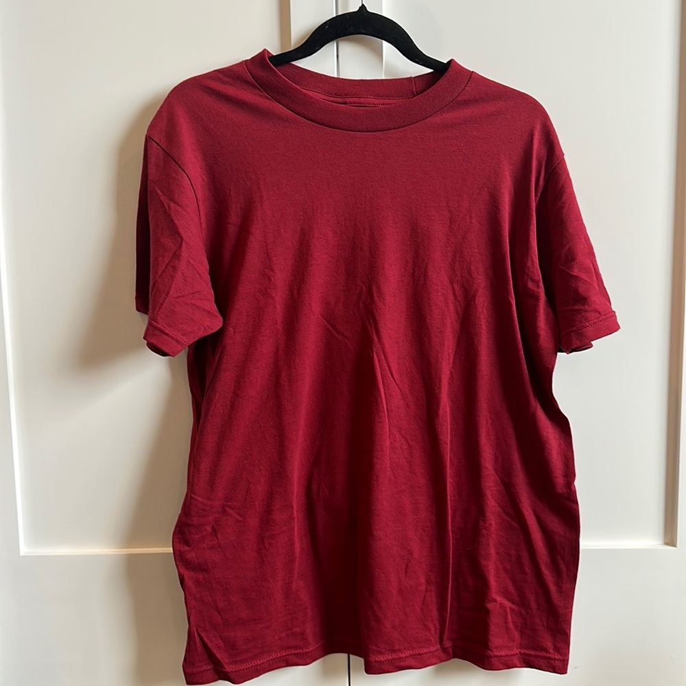 Deep red thick tee shirt.